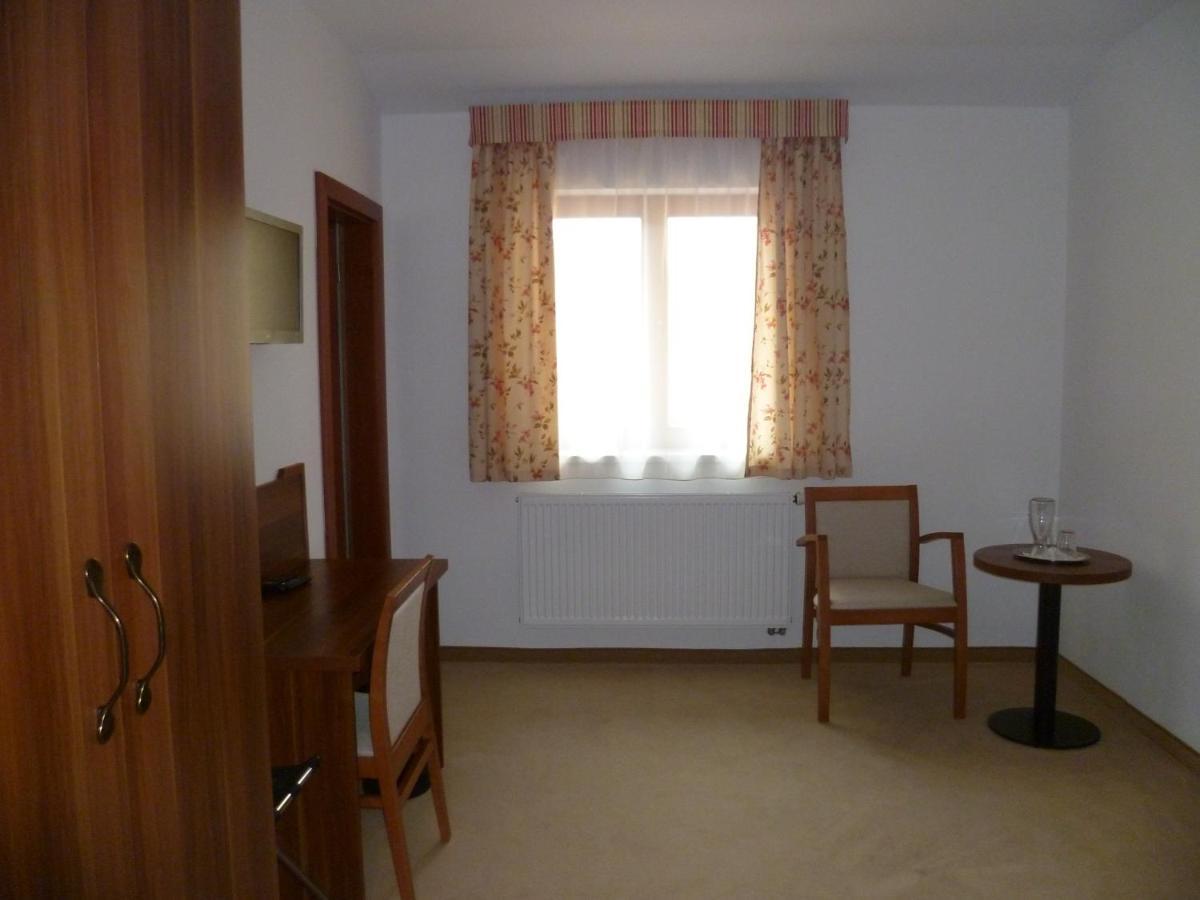 Hostinec U Hubalku Kostelec nad Orlicí Buitenkant foto