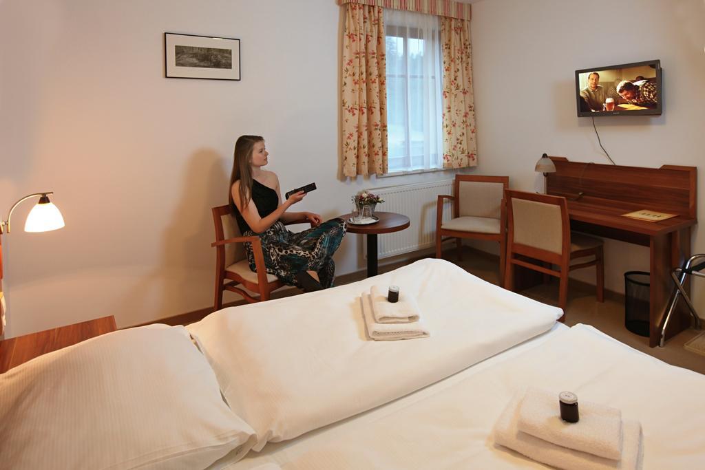 Hostinec U Hubalku Kostelec nad Orlicí Kamer foto