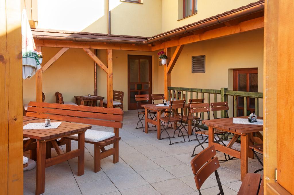 Hostinec U Hubalku Kostelec nad Orlicí Buitenkant foto
