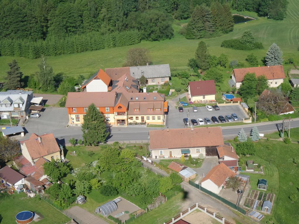 Hostinec U Hubalku Kostelec nad Orlicí Buitenkant foto